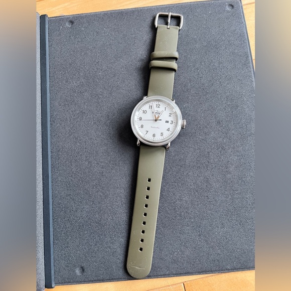 Shinola Detrola 43mm "The Most Likely to Succeed" - $495.00 MSRP  *RARE 2021* - Picture 4 of 14